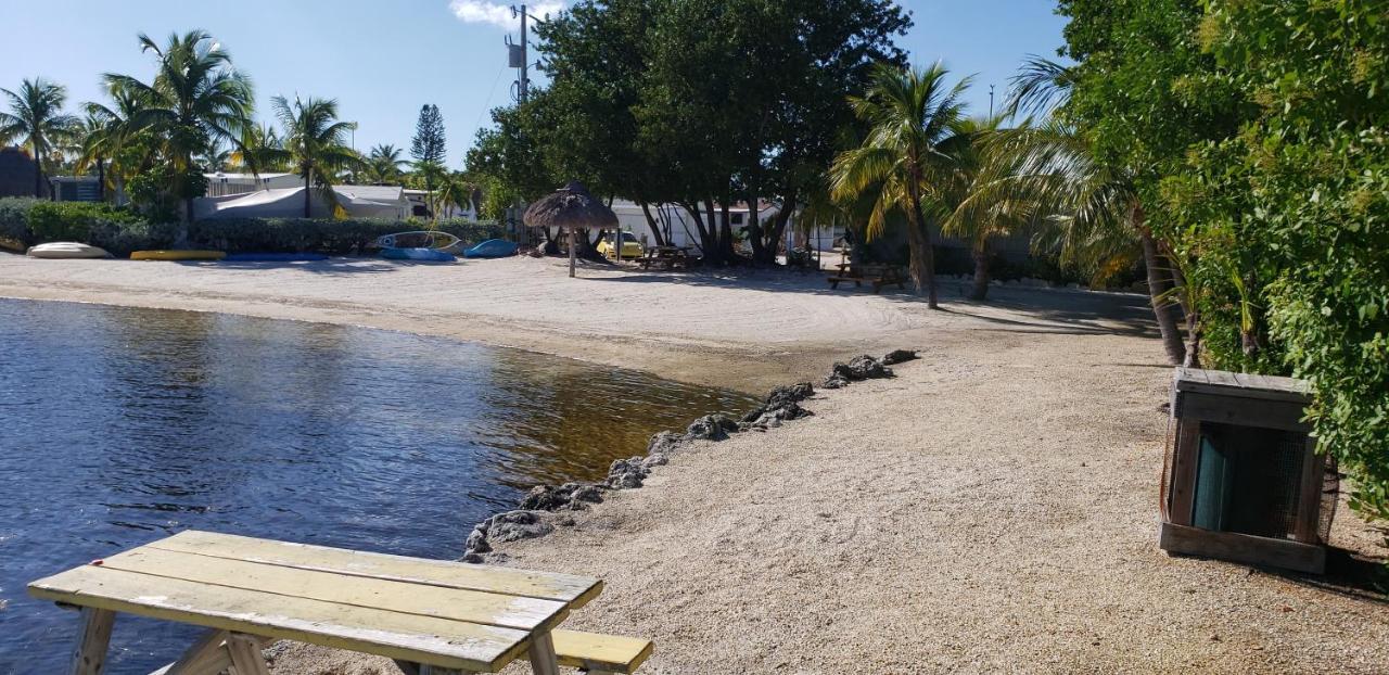 Tiny House RV, Kayak Hotel Key Largo Bagian luar foto