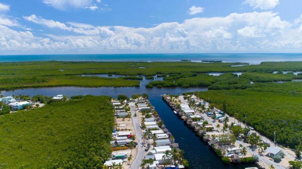 Tiny House RV, Kayak Hotel Key Largo Bagian luar foto